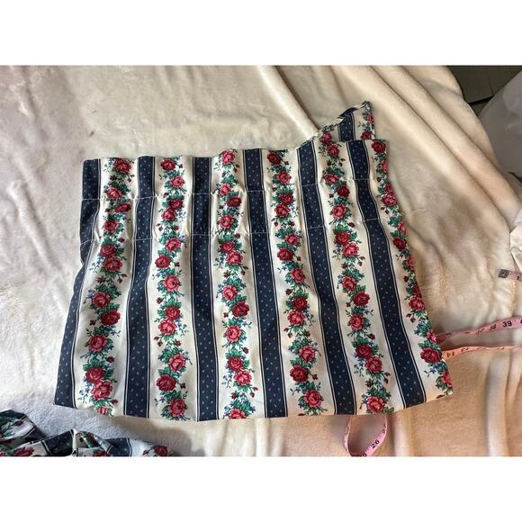 Sliding or Patio Door Valance 3 in wide by 200 ins Floral Stripe pink red blue - Picture 3 of 3